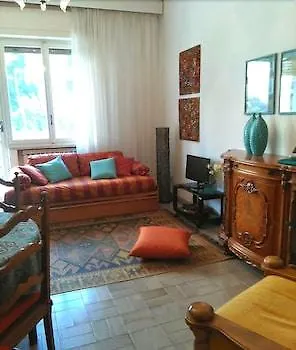 Vacanze San Terenzo Apartment *